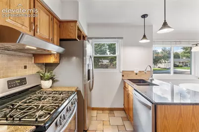 641 Glen Eyrie Circle, Colorado Springs, CO 80904 - Photo 16
