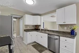 2321 Montezuma Rd, Pueblo, CO 81003 - Photo 8