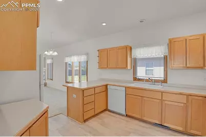 470 S Soaring Eagle Drive, Pueblo, CO 81007 - Photo 10