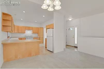 470 S Soaring Eagle Drive, Pueblo, CO 81007 - Photo 8