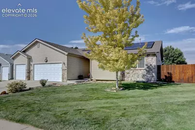 338 Hawthorne Avenue, Johnstown, CO 80534 - Photo 2