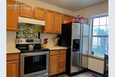 519 Shady Crest Circle, Colorado Springs, CO 80916 - Photo 2