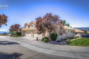 126 Luxury Ln, Colorado Springs, CO 80921 - Photo 2