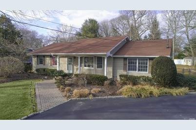 5 Cohrs Ct, Moriches, NY 11955 - Photo 1