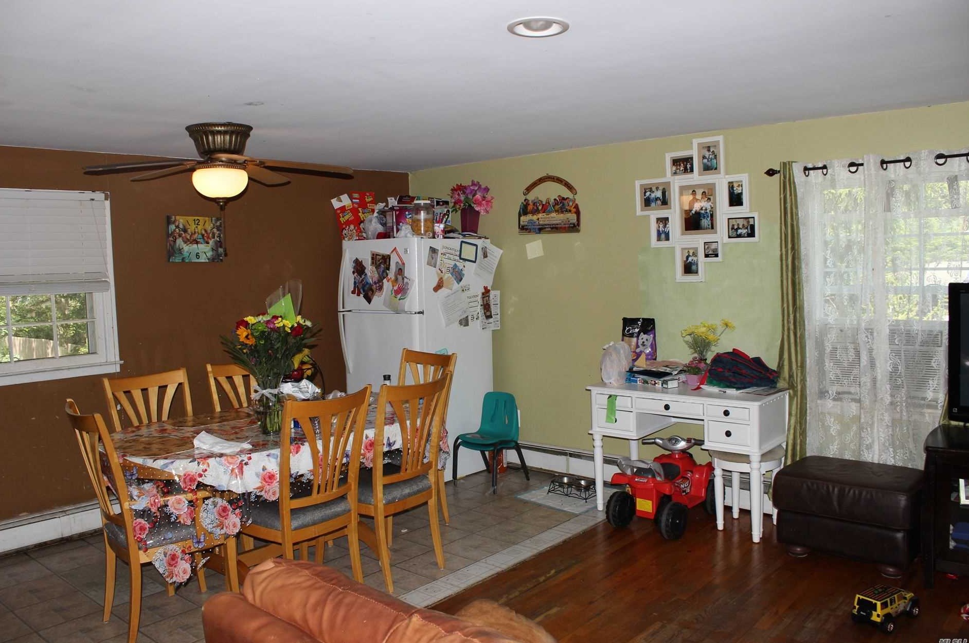 141 Cherokee St, Hauppauge, NY 11779-4604