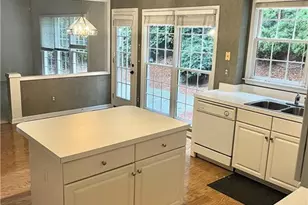 5080 Avala Park Ln, Peachtree Corners, GA 30092 - Photo 8