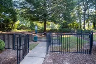 1736 Breyerton Dr NE, Atlanta, GA 30329 - Photo 40