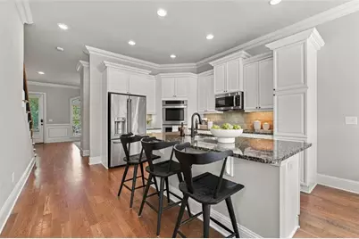 1736 Breyerton Drive NE, Atlanta, GA 30329 - Photo 8