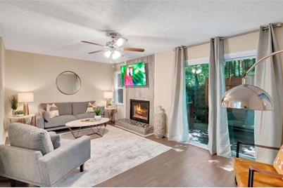 4543 Coopers Creek Place SE, Smyrna, GA 30082 - Photo 2