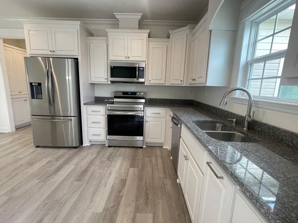 55 W Stanley Rd Ext, Ray City, GA 31645