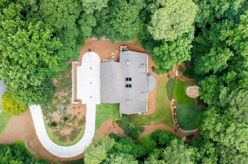 4845 Tanglewood Ct, Atlanta, GA 30327-4558