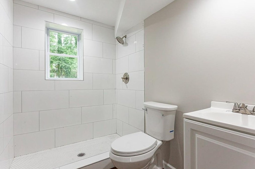 3492 Revere Rd, Atlanta GA  30331-2316 exterior