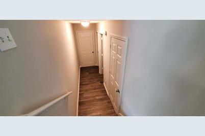 6050 April Drive, Sugar Hill, GA 30518 - Photo 8