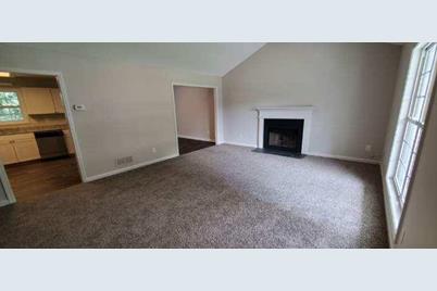 6050 April Drive, Sugar Hill, GA 30518 - Photo 6