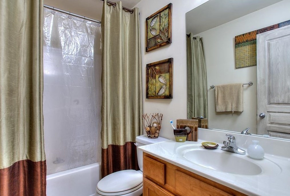 4948 Longview Walk, Decatur GA  30035-4186 exterior