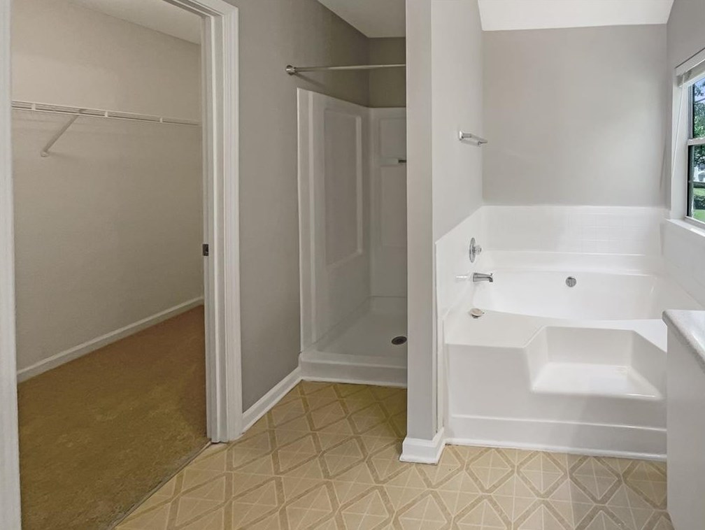 2102 Redwater Dr, Decatur GA  30035-2210 exterior