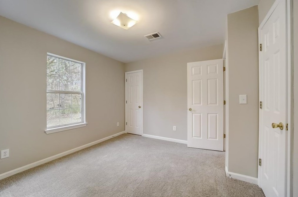 2180 Hidden Creek Dr, Decatur GA  30035-3628 exterior