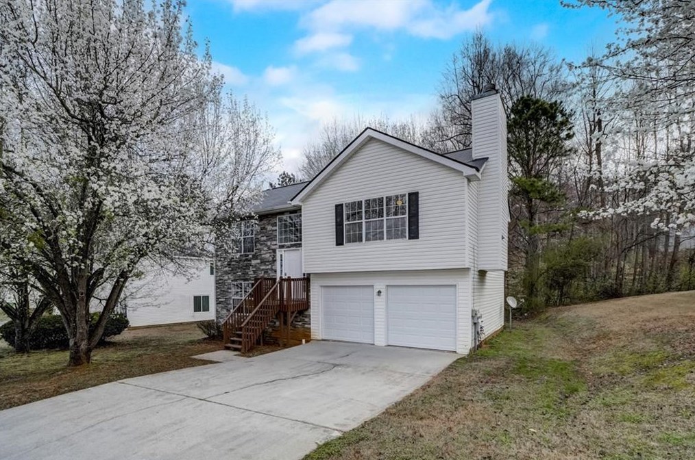 2180 Hidden Creek Dr, Decatur GA  30035-3628 exterior