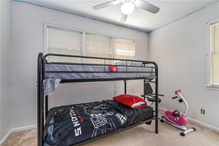270 Benson St - Photo 18