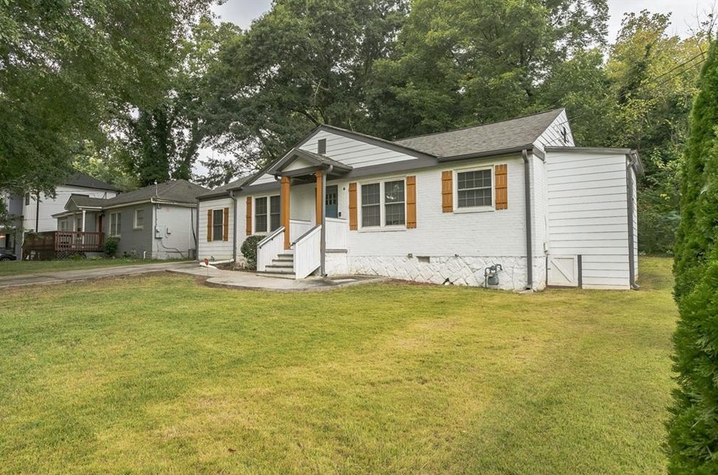 1945 Meadow Ln, Decatur GA  30032-4278 exterior