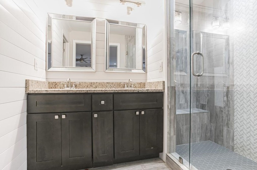 1945 Meadow Ln, Decatur GA  30032-4278 exterior