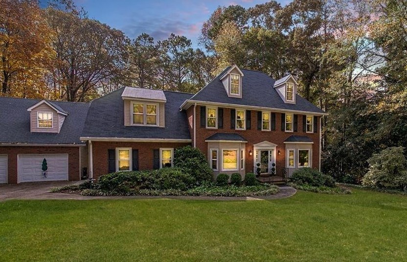 251 Whitesand Bay Dr, Stockbridge, GA 30281