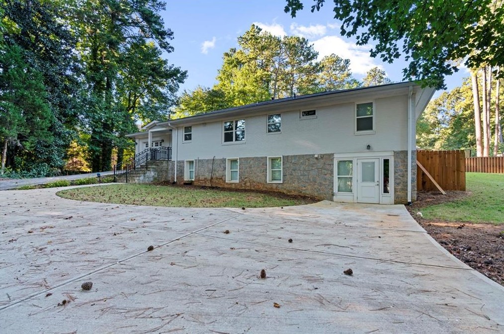 1841 Gainsborough Dr, Atlanta, GA 30341