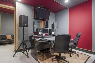 490 Paces Ferry Rd, Atlanta GA  30305-3301 exterior