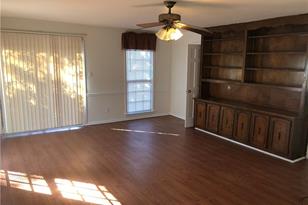 1160 Aurora Ct - Photo 4