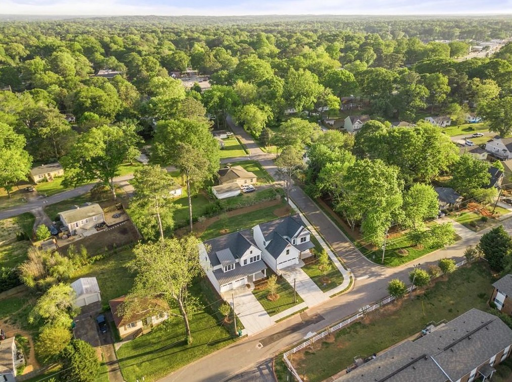 1082 Medlin St, Smyrna GA  30080-4156 exterior