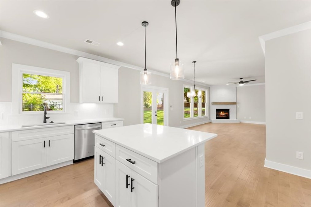 1082 Medlin St, Smyrna GA  30080-4156 exterior