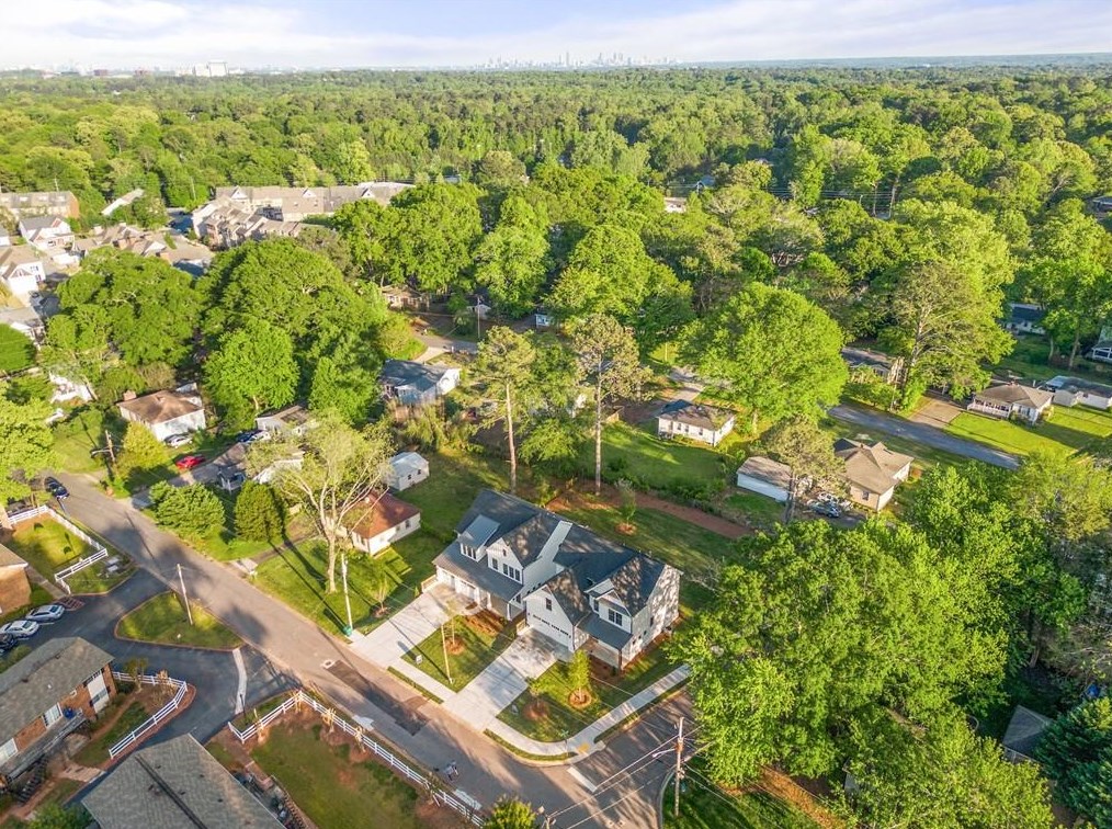 1082 Medlin St, Smyrna GA  30080-4156 exterior