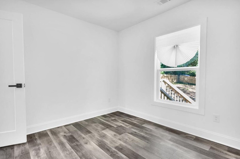 983 Poplar St, Atlanta GA  30344-3744 exterior