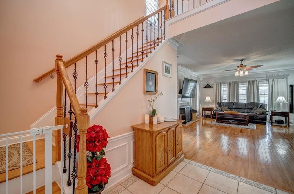 5020 Pattingham Dr, Roswell, GA 30075-3963
