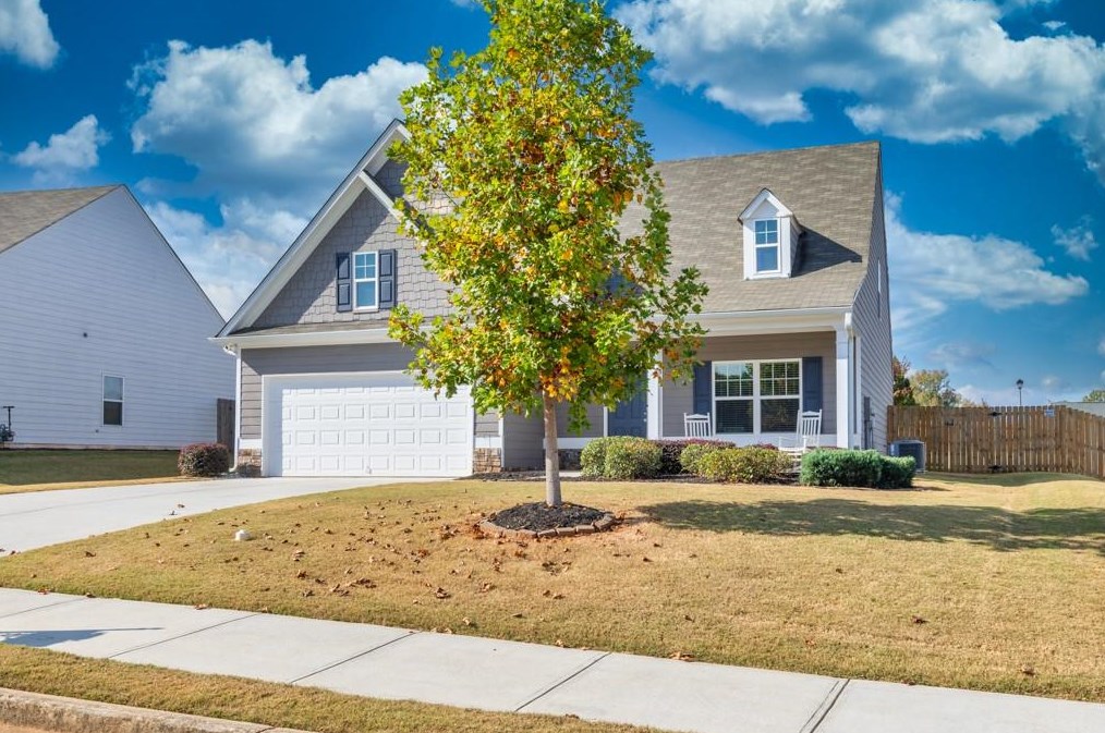 1121 Bald Eagle Trce, Hoschton GA  30548-1991 exterior