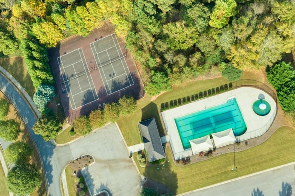 1121 Bald Eagle Trce, Hoschton GA  30548-1991 exterior