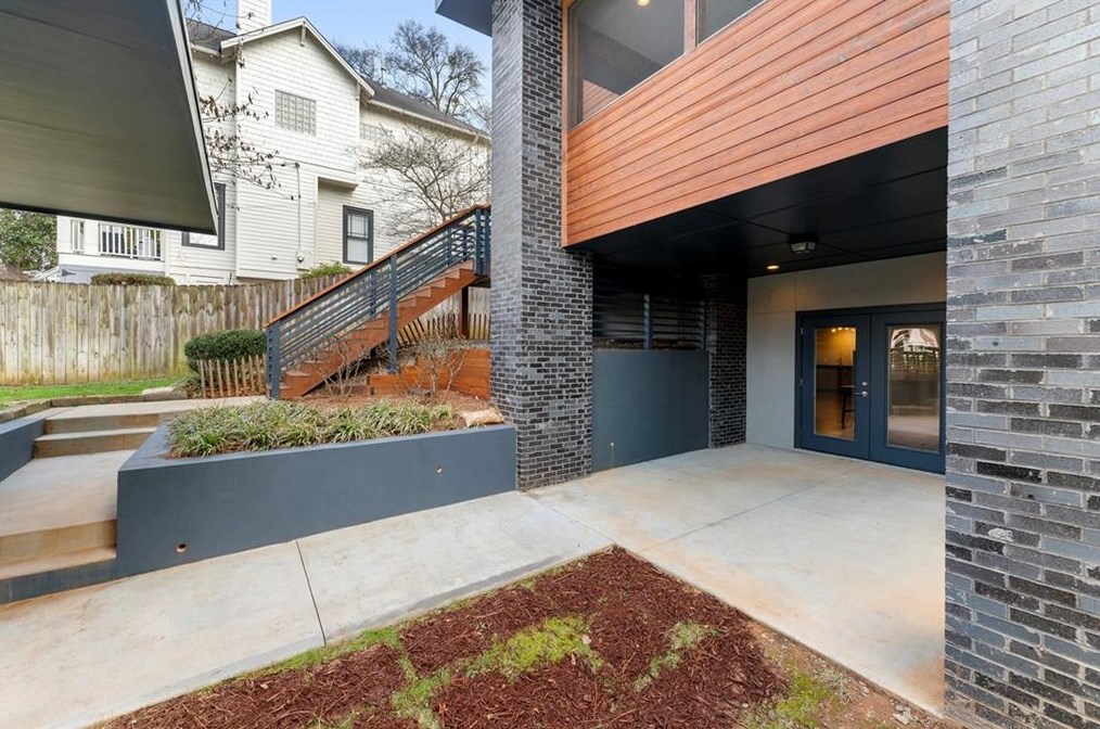 447 Ansley St, Decatur GA  30030-3602 exterior