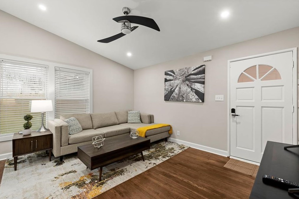 3041 Dove Way, Decatur GA  30033-3901 exterior