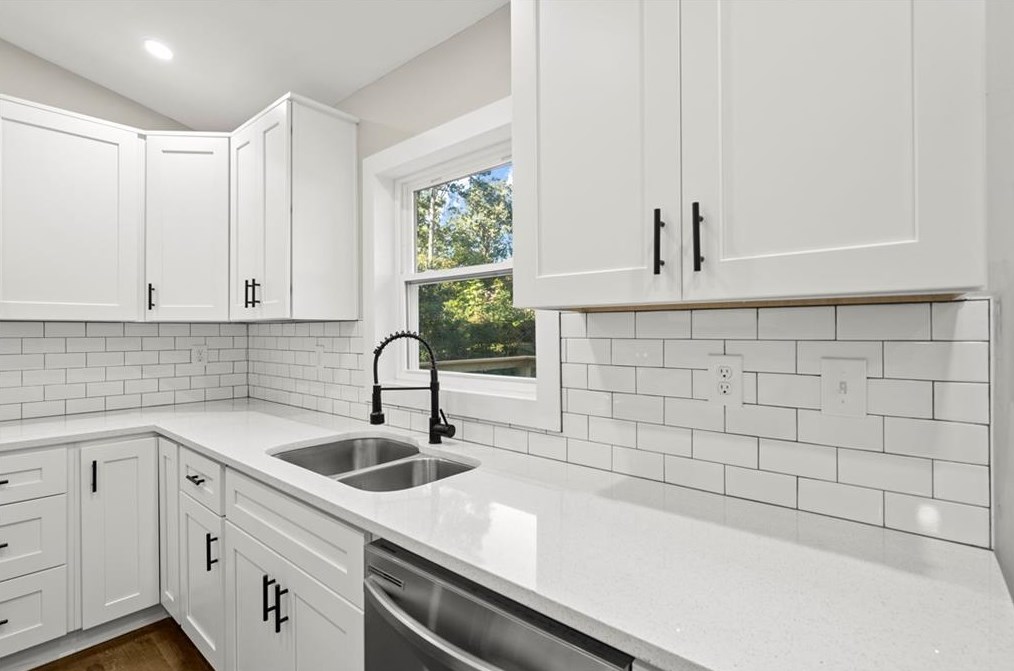 3041 Dove Way, Decatur GA  30033-3901 exterior