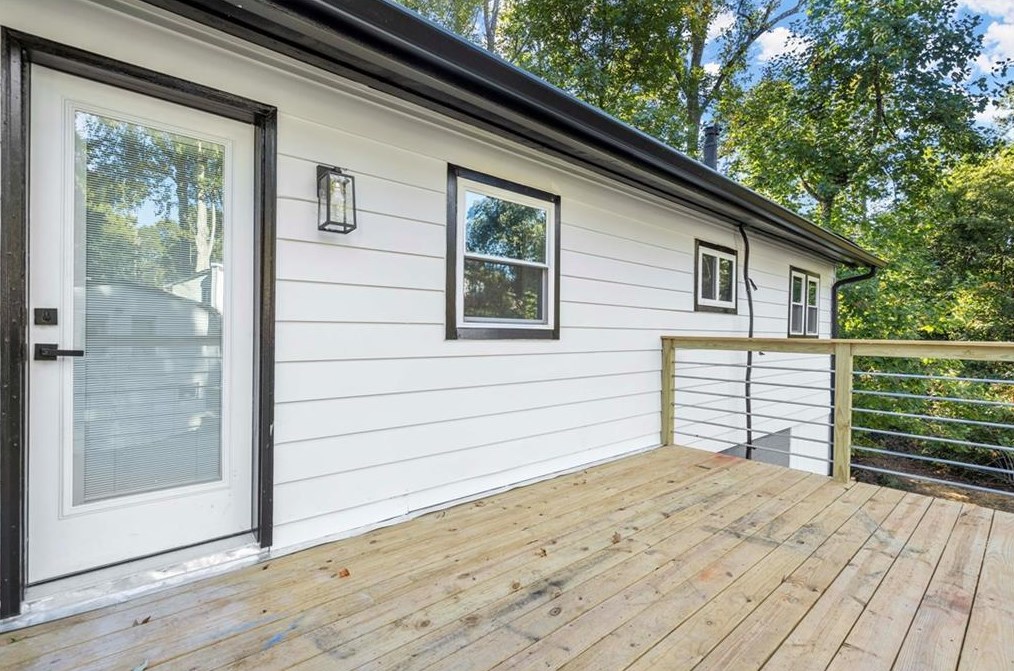 3041 Dove Way, Decatur GA  30033-3901 exterior