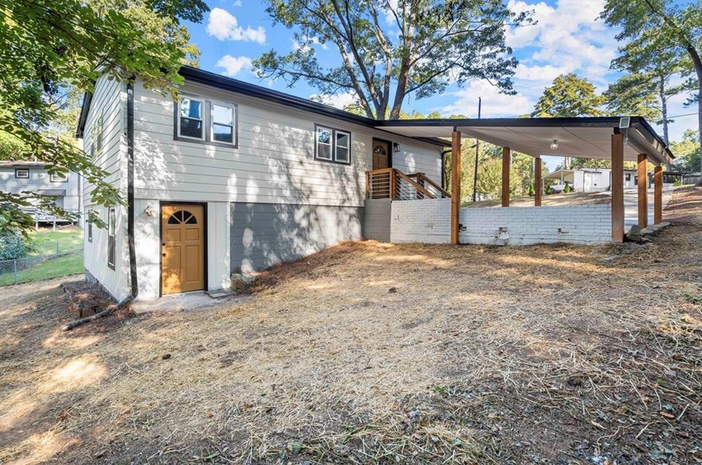 3041 Dove Way, Decatur GA  30033-3901 exterior