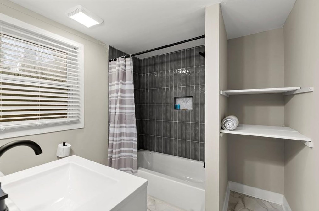 3041 Dove Way, Decatur GA  30033-3901 exterior