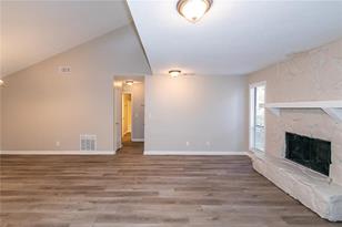 1709 Dunbarton Dr - Photo 6