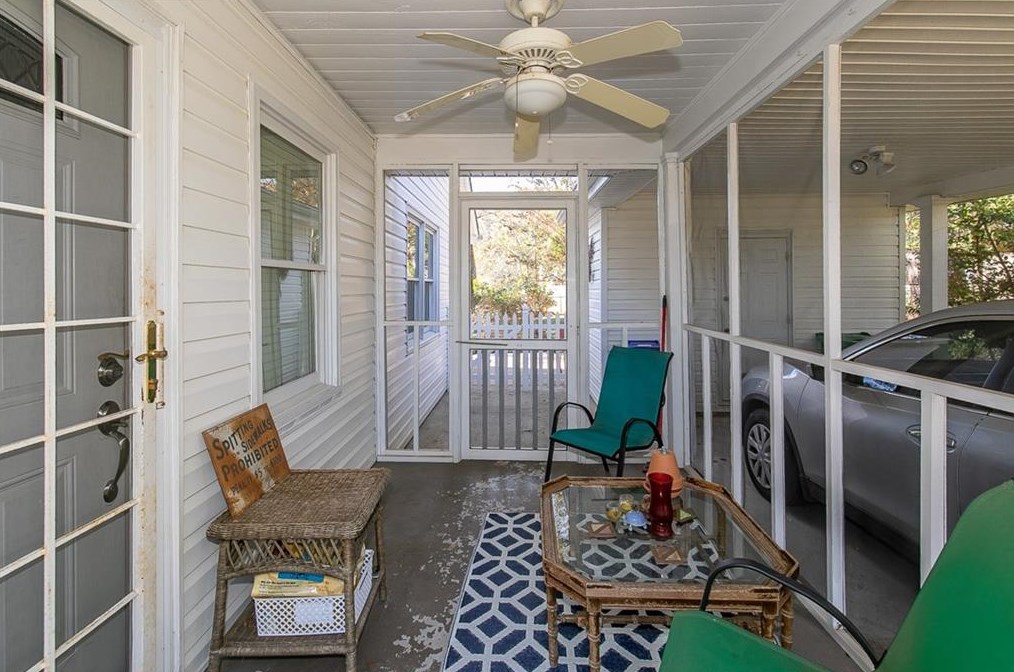 1395 Dorothy Dr, Decatur GA  30030-4626 exterior