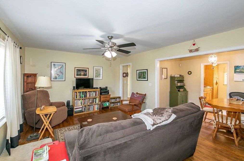 1395 Dorothy Dr, Decatur GA  30030-4626 exterior