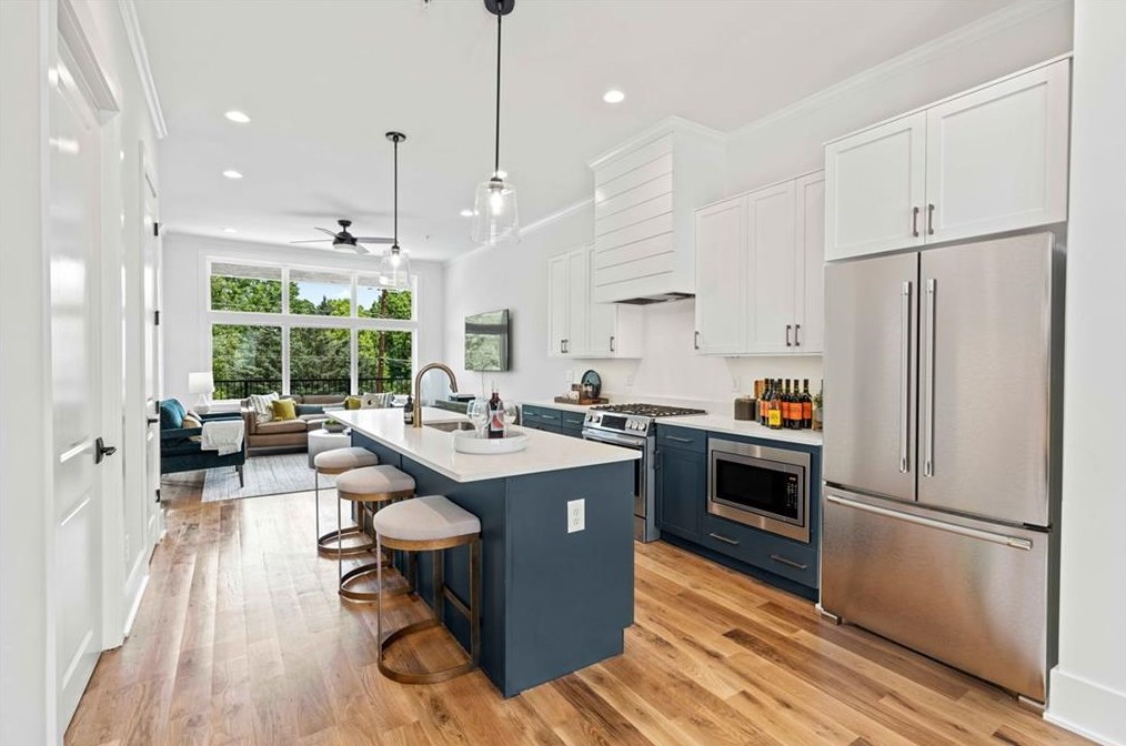 115 Mead Rd, Decatur GA  30030-3622 exterior