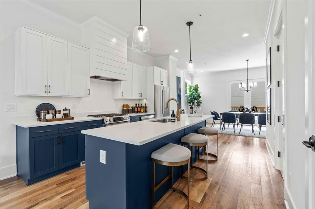 115 Mead Rd, Decatur GA  30030-3622 exterior