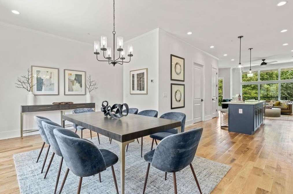 115 Mead Rd, Decatur GA  30030-3622 exterior