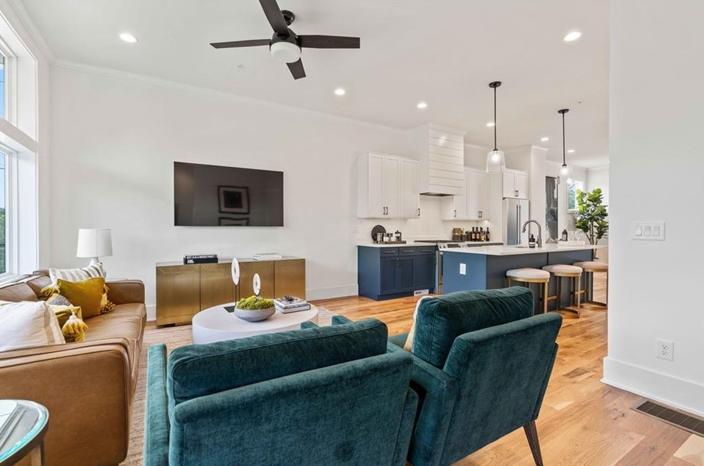 115 Mead Rd, Decatur GA  30030-3622 exterior