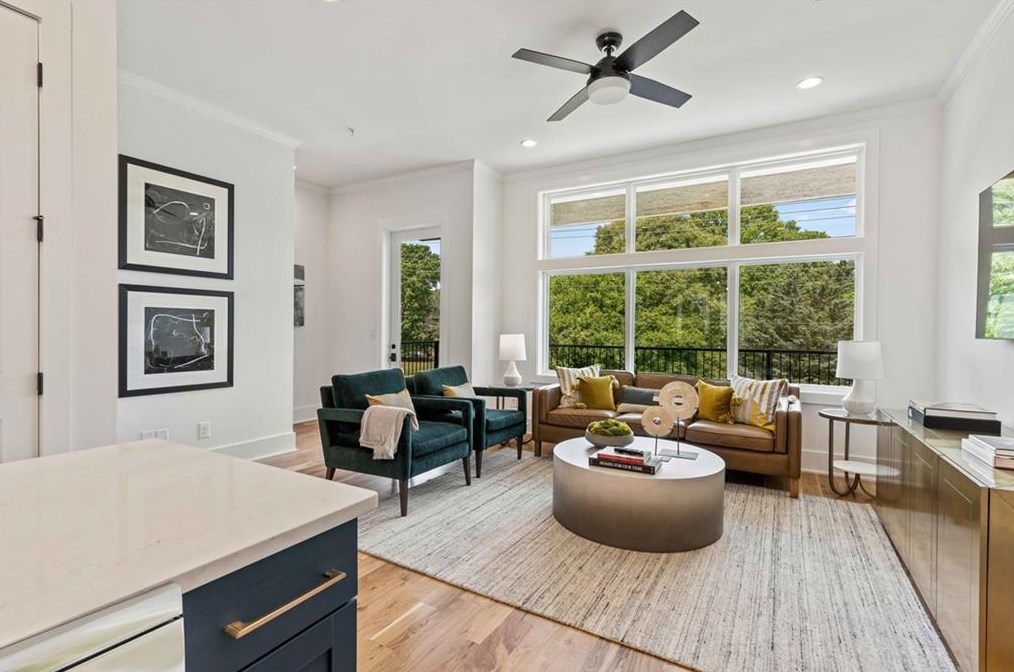 115 Mead Rd, Decatur GA  30030-3622 exterior